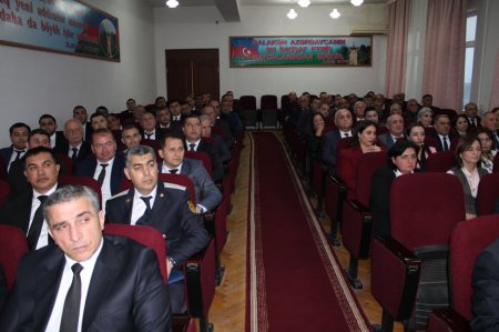 Balakənin icra başçısı kollektivə təqdim olundu - Fotolar