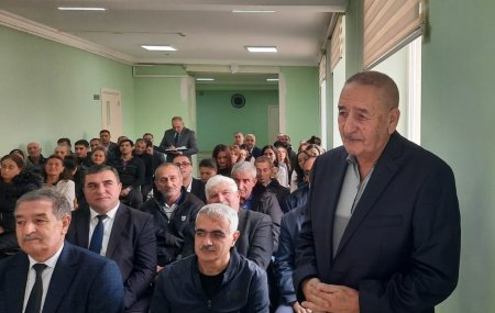 Laçın Rayon İcra Hakimiyyətinin başçısı Aqil Nəzərlinin növbəti görüşü-səyyar qəbulu Bakı şəhərinin Qaradağ rayonunda keçirilmişdir. 14.11.2025