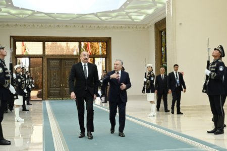 İlham Əliyev Mirziyoyevlə təkbətək görüşdü - FOTO