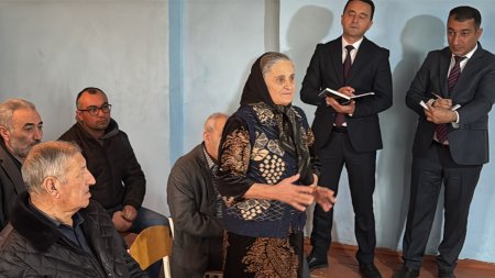 Laçın Rayon İcra Hakimiyyətinin başçısı Aqil Nəzərlinin növbəti görüşü-səyyar qəbulu Ağcabədi rayonunda keçirildi.