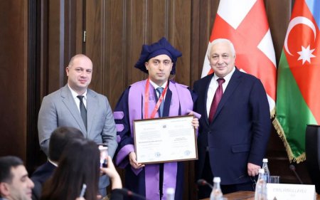 Emin Əmrullayev fəxri doktor oldu - FOTO