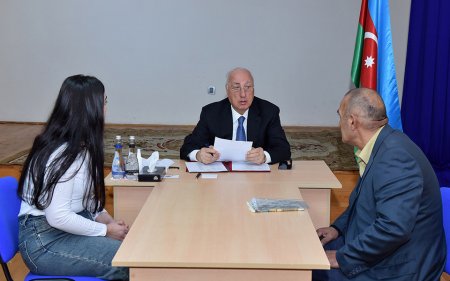 Zakir Fərəcov sakinlərlə görüşdü, tapşırıqlar verdi – FOTO
