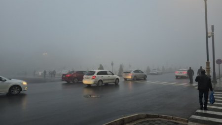 Dumanlı hava yollarda hərəkəti çətinləşdirdi