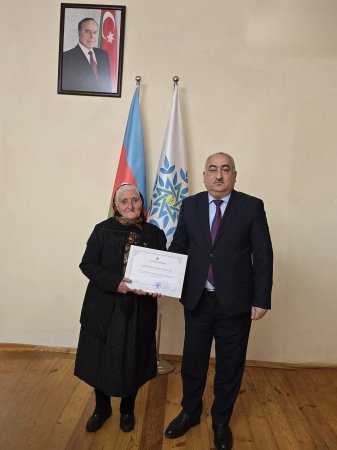 Yeni Azərbaycan Partiyası (YAP) Laçın rayon təşkilatının inzibati binasında partiya veteranlarının iştirakı ilə görüş keçirilmişdir.