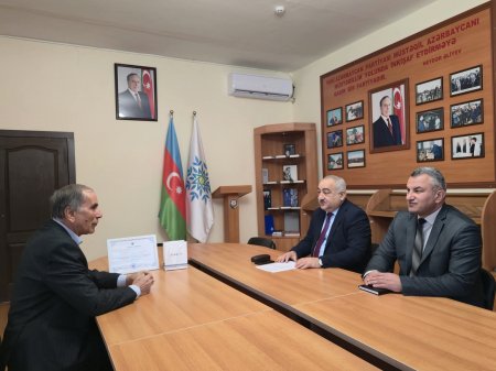 Yeni Azərbaycan Partiyası (YAP) Laçın rayon təşkilatının inzibati binasında partiya veteranlarının iştirakı ilə görüş keçirilmişdir.