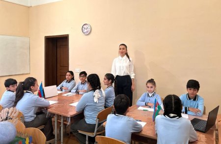 Qaradağda Dünya Azərbaycanlılarının Həmrəylik Gününə həsr olunmuş nümunəvi tədbir keçirilib Qaradağda Dünya Azərbaycanlılarının Həmrəylik Gününə həsr olunmuş nümunəvi tədbir keçirilib