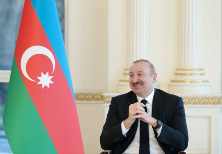 İlham Əliyev yerli telekanallara MÜSAHİBƏ VERDİ