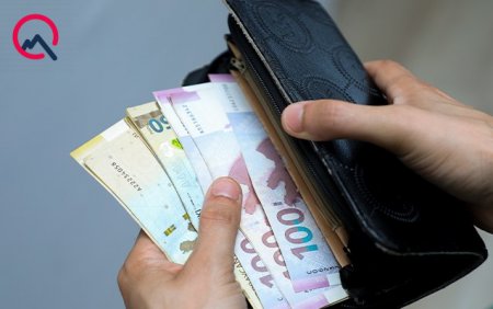 Dövlət işində çalışanların maaşları ilə bağlı - Yeni qərar