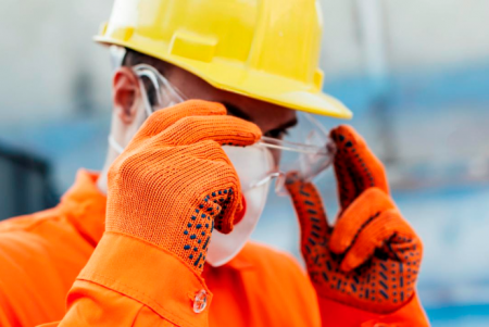 Dövlət qurumu 90 min əlcək alır - ŞƏRTLƏR