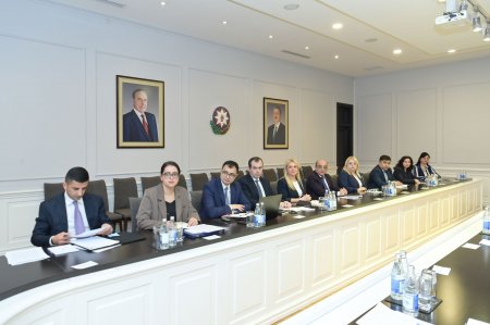 Nazir məktəb direktorları ilə görüşdü - FOTO