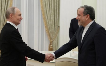 Putinlə Əraqçinin görüşü başladı - Yenilənib