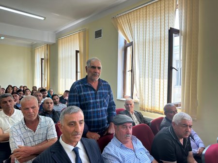Laçın Rayon İcra Hakimiyyətinin başçısı Aqil Nəzərlinin növbəti görüşü-səyyar qəbulu Abşeron rayonunda keçirildi. 25.05.2026