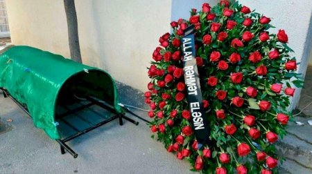 Baş həkim vəfat etdi 