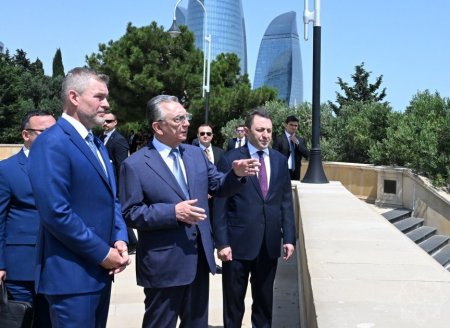Peter Pelleqrin Şəhidlər Xiyabanını ziyarıət etdi - FOTO