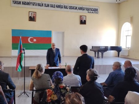 Laçın Rayon İcra Hakimiyyətinin başçısı Aqil Nəzərlinin növbəti görüşü-səyyar qəbulu Sabunçu rayonunda keçiri Laçın Rayon İcra Hakimiyyətinin başçısı Aqil Nəzərlinin növbəti görüşü-səyyar qəbulu Sabunçu rayonunda keçiri