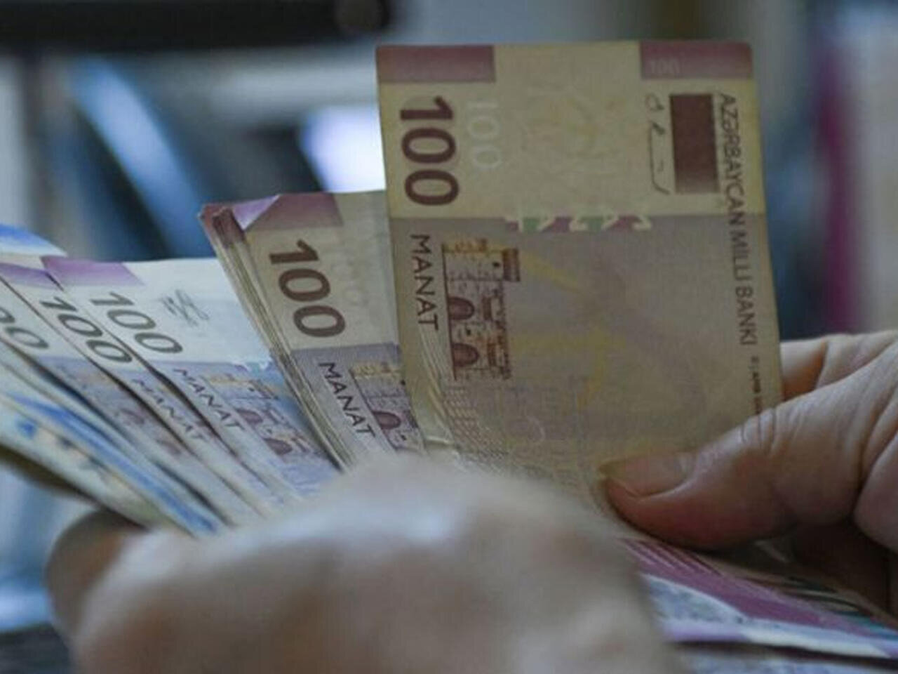 Azərbaycanda həbsxanadan çıxan şəxslərə bu qədər pul verilir - RƏSMİ